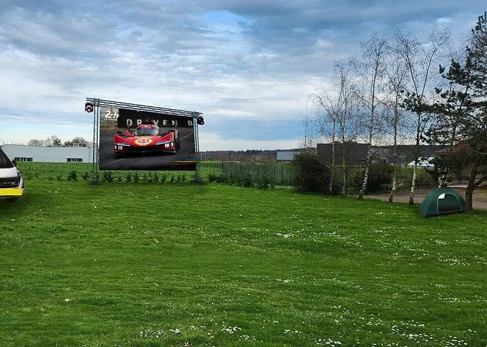 Auberge de jeunesse Les Beaux Chenes *